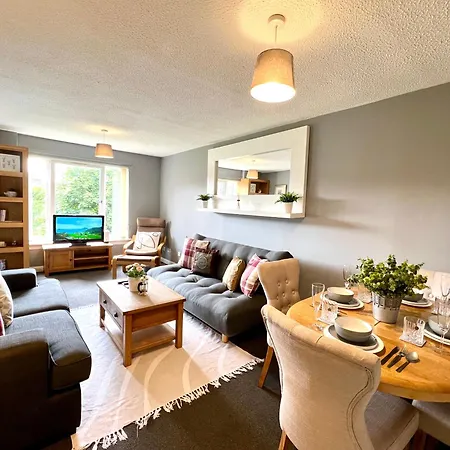 Spacious 2 Bed-Flat In Glasgow City - Free Parking Exterior photo