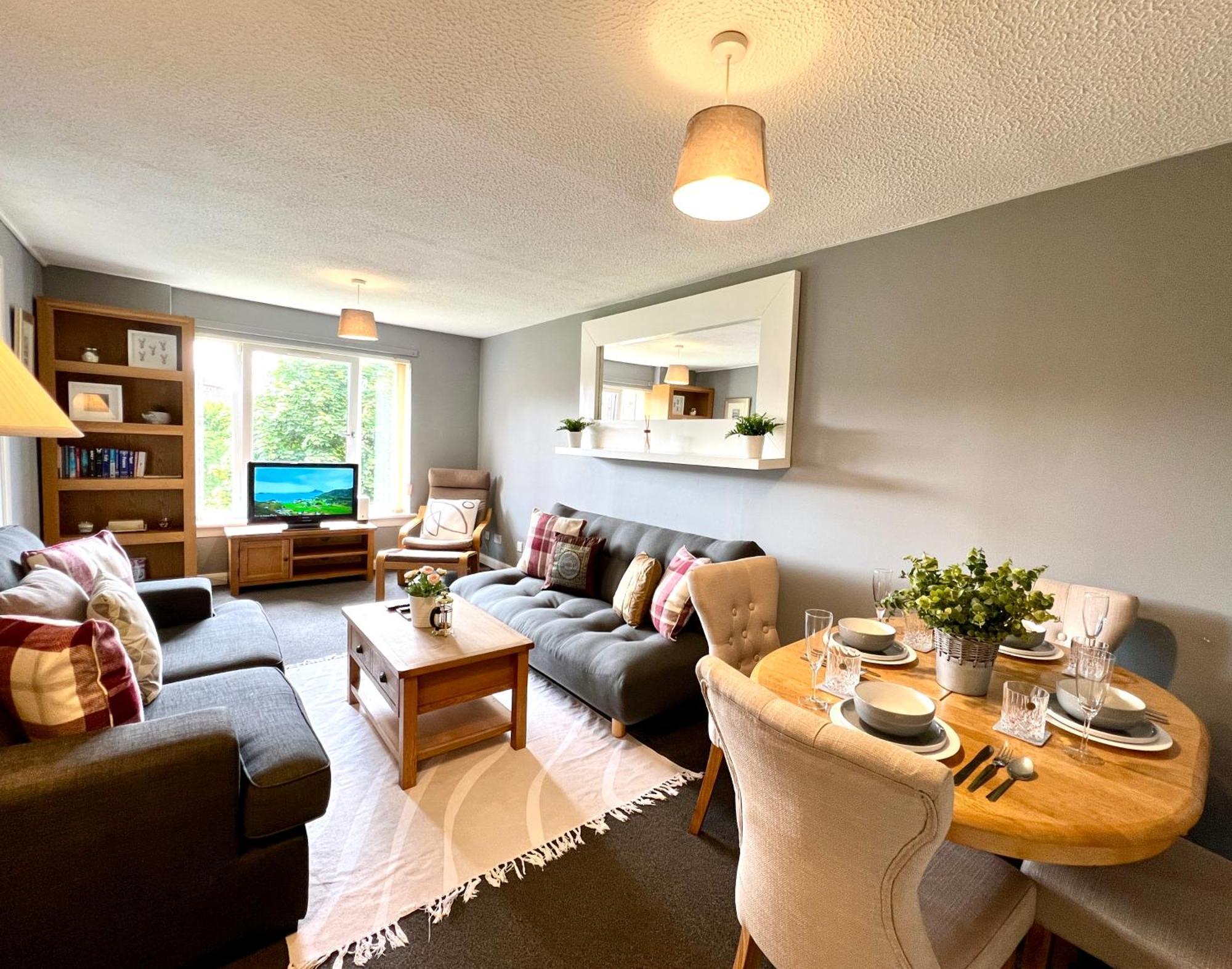 Apartamento Spacious 2 Bed-flat In - Free Parking *