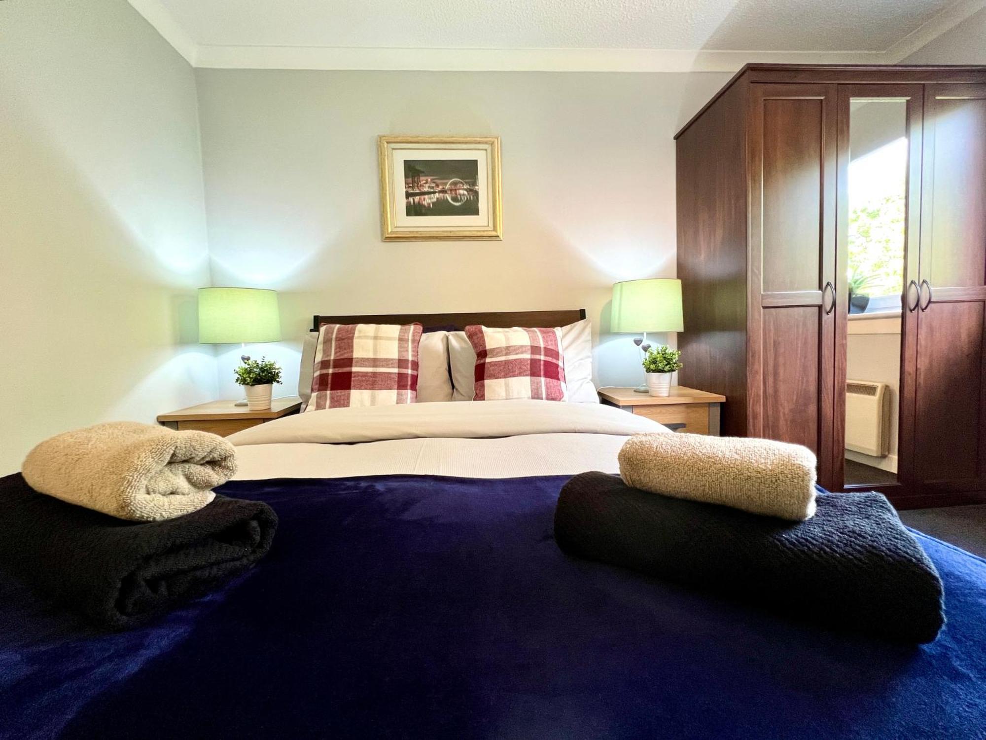 Apartamento Spacious 2 Bed-flat In - Free Parking