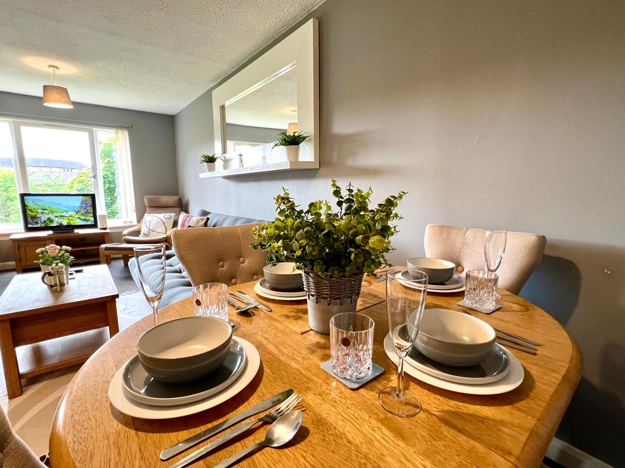 Spacious 2 Bed-flat In - Free Parking Apartamento